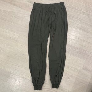 💚 Garage Thin Joggers - Small